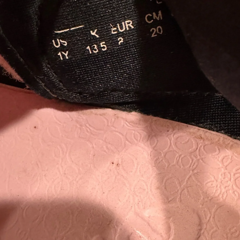Nike Kids Pink and Black Shoes size 1Y